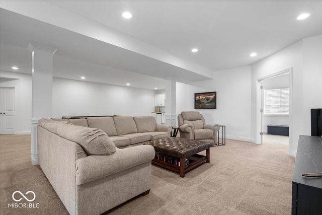 910 Viking Sunrise Lane, Westfield, IN 46074