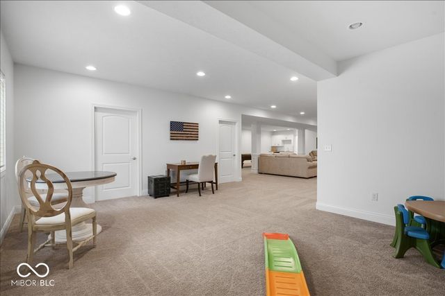 910 Viking Sunrise Lane, Westfield, IN 46074