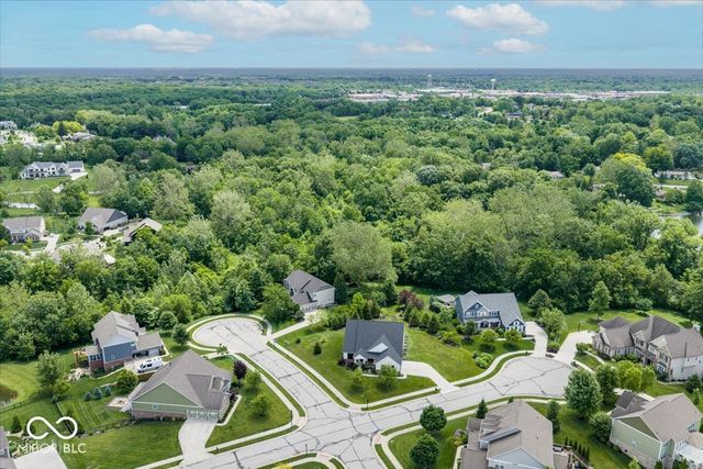 910 Viking Sunrise Lane, Westfield, IN 46074