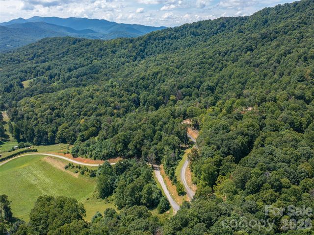 000 Locust Rough Mountain Road 5, Burnsville, NC 28714