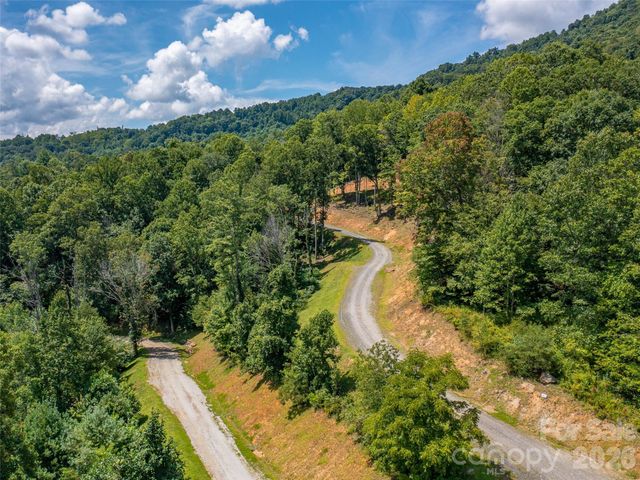 000 Locust Rough Mountain Road 5, Burnsville, NC 28714