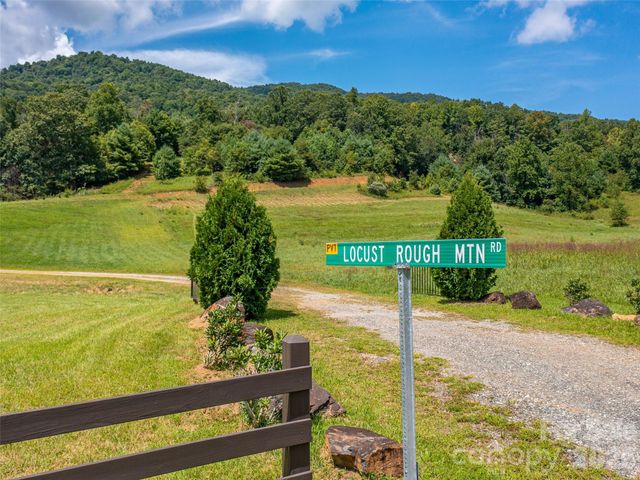 000 Locust Rough Mountain Road 5, Burnsville, NC 28714