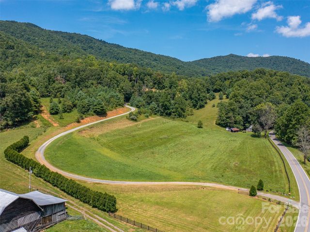 000 Locust Rough Mountain Road 5, Burnsville, NC 28714