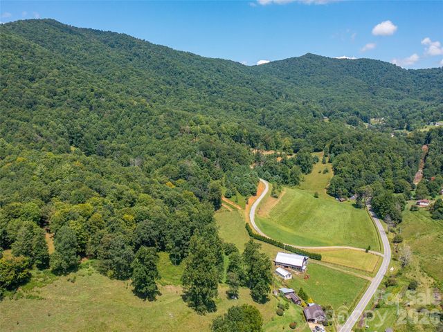 000 Locust Rough Mountain Road 5, Burnsville, NC 28714