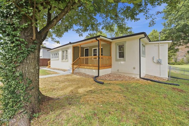 1527 Gray Sta-Sul Springs Road, Jonesborough, TN 37659