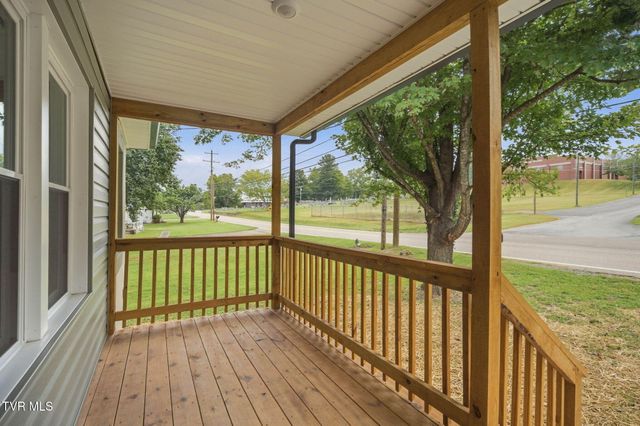1527 Gray Sta-Sul Springs Road, Jonesborough, TN 37659