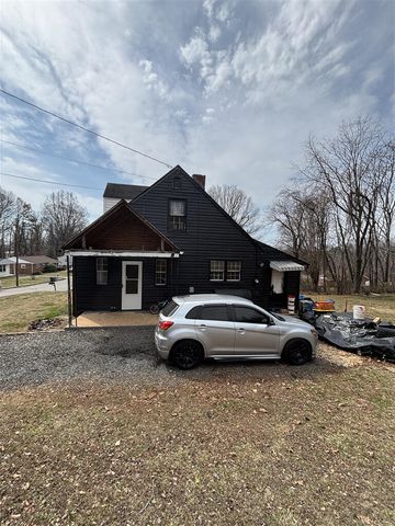 1030 Graves ST, Martinsville, VA 24112