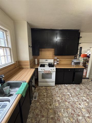 1030 Graves ST, Martinsville, VA 24112