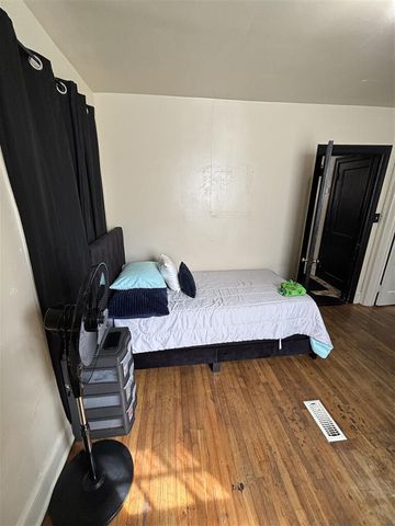 1030 Graves ST, Martinsville, VA 24112