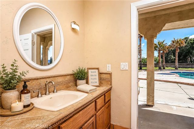 43639 Tomahawk Place, Quartz Hill, CA 93536