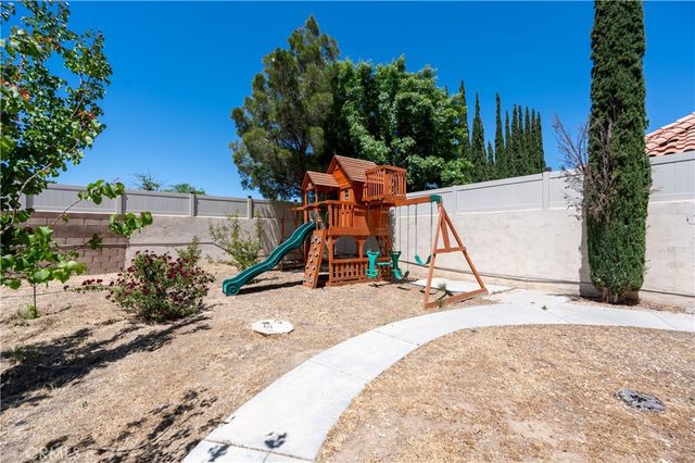 43639 Tomahawk Place, Quartz Hill, CA 93536