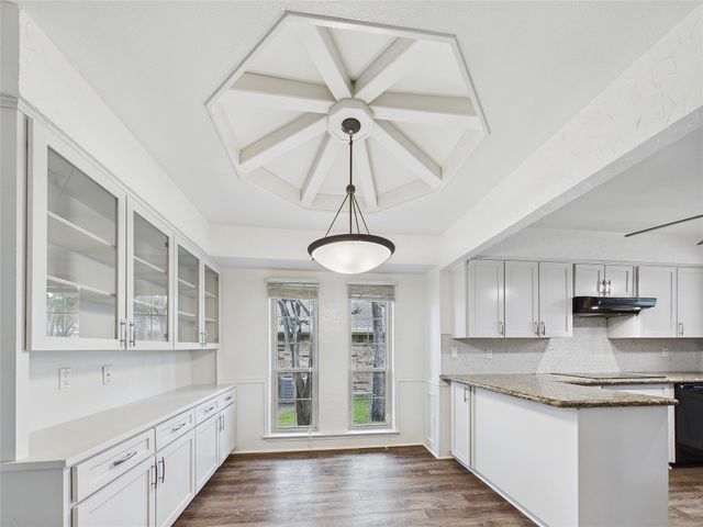 2604 Timberleaf Drive, Carrollton, TX 75006
