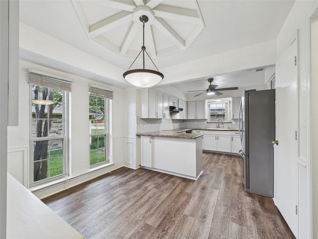 2604 Timberleaf Drive, Carrollton, TX 75006