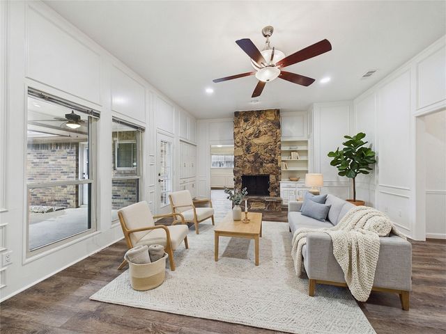 2604 Timberleaf Drive, Carrollton, TX 75006