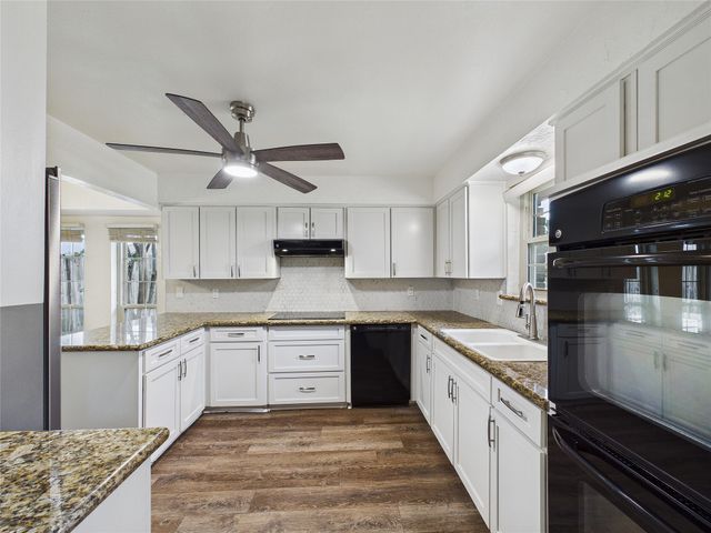 2604 Timberleaf Drive, Carrollton, TX 75006