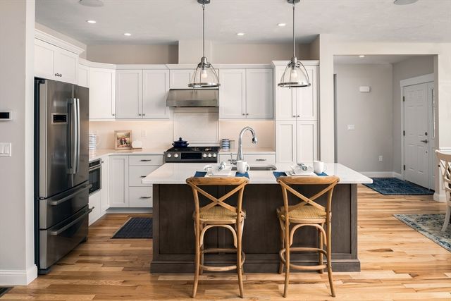 15 Miter Dr 12-2, Plymouth, MA 02360