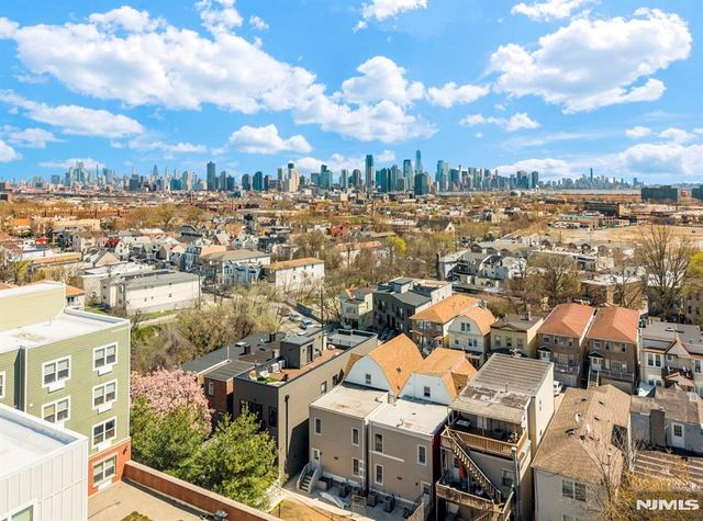 113.5 Oak Street 1, Jersey City, NJ 07304