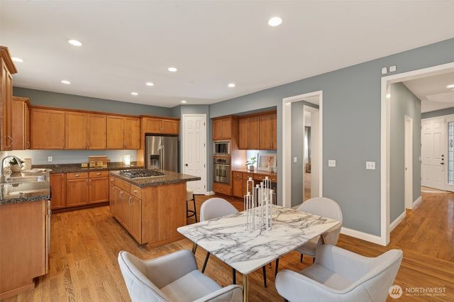 9403 222nd Avenue NE, Redmond, WA 98053