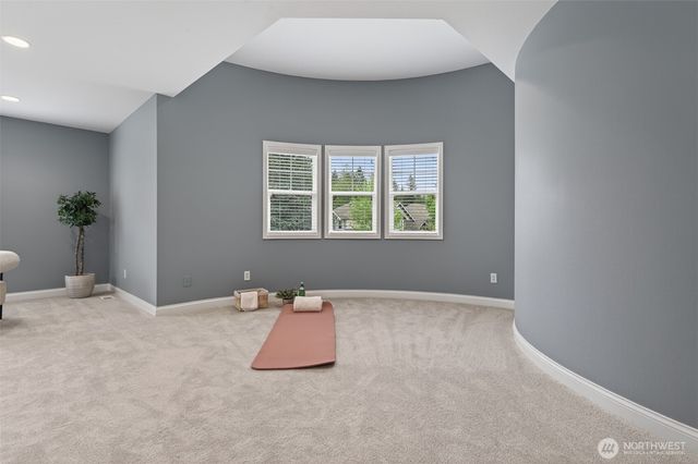 9403 222nd Avenue NE, Redmond, WA 98053