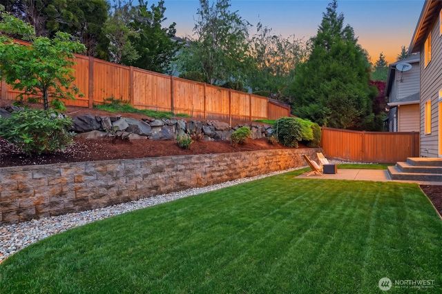 9403 222nd Avenue NE, Redmond, WA 98053