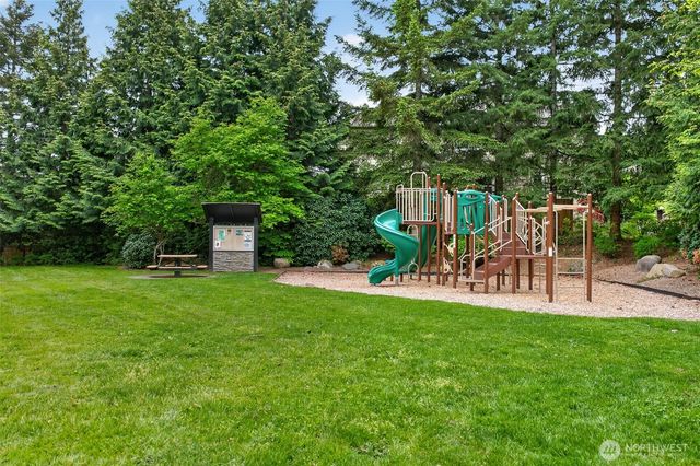 9403 222nd Avenue NE, Redmond, WA 98053