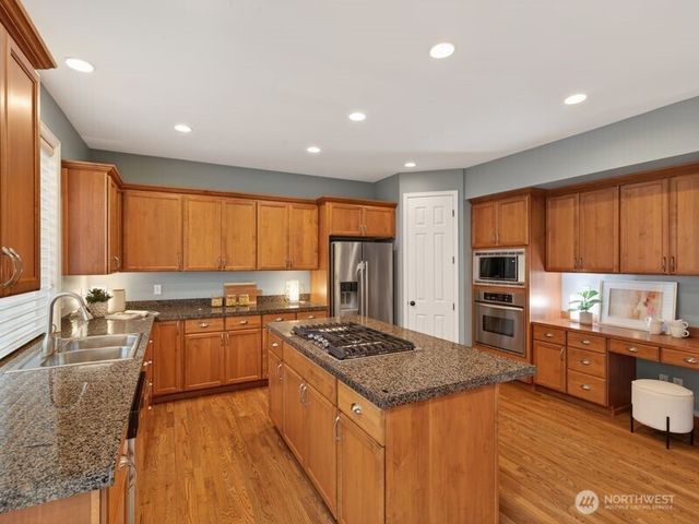 9403 222nd Avenue NE, Redmond, WA 98053