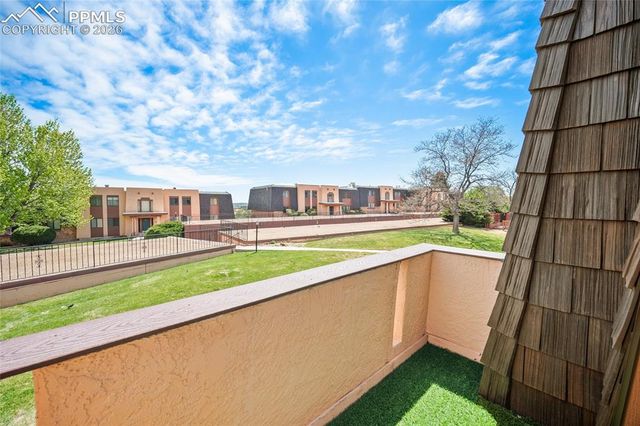 2979 Mesa Road D, Colorado Springs, CO 80904