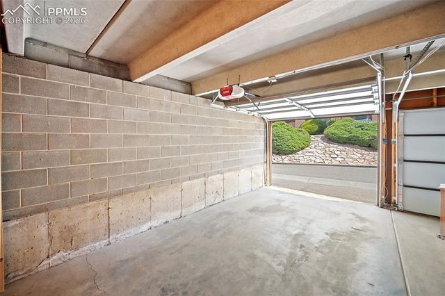2979 Mesa Road D, Colorado Springs, CO 80904