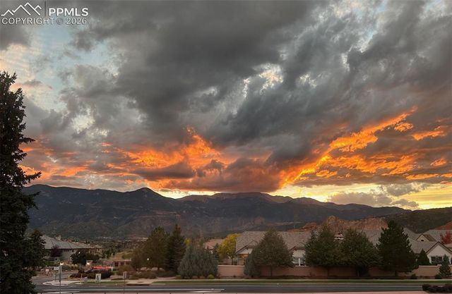 2979 Mesa Road D, Colorado Springs, CO 80904