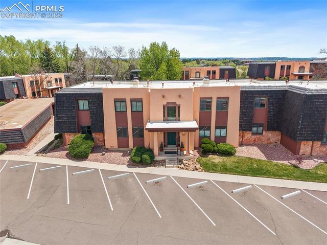 2979 Mesa Road D, Colorado Springs, CO 80904