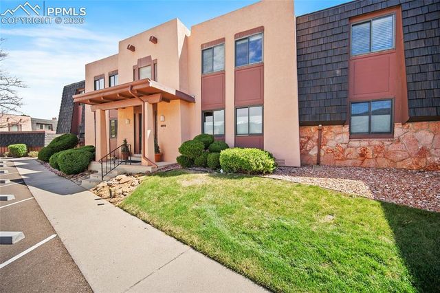 2979 Mesa Road D, Colorado Springs, CO 80904
