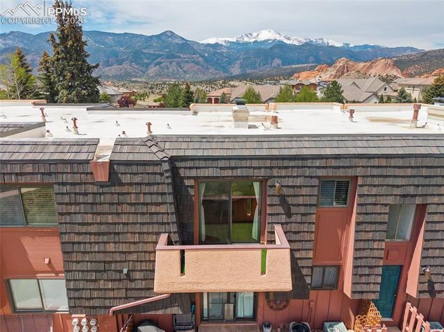 2979 Mesa Road D, Colorado Springs, CO 80904