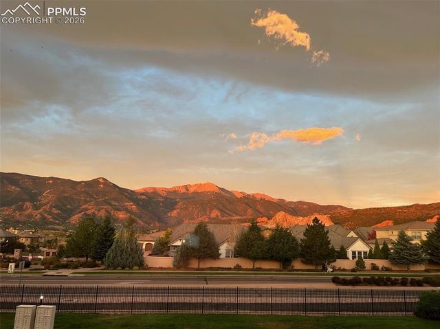 2979 Mesa Road D, Colorado Springs, CO 80904