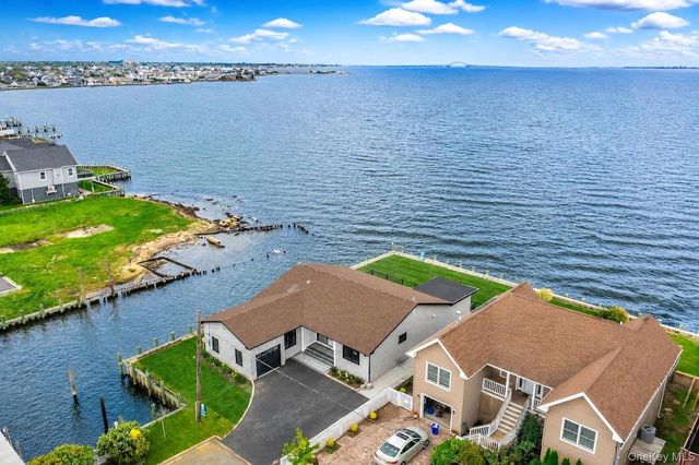 71 E Shore Drive, Babylon, NY 11702