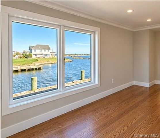 71 E Shore Drive, Babylon, NY 11702