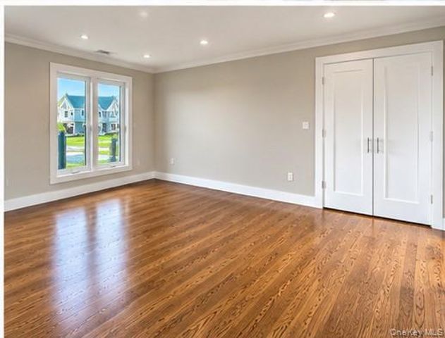 71 E Shore Drive, Babylon, NY 11702