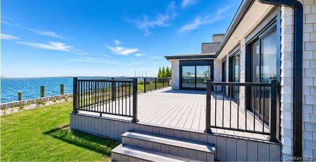 71 E Shore Drive, Babylon, NY 11702