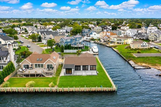 71 E Shore Drive, Babylon, NY 11702