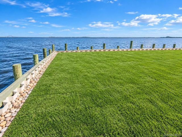 71 E Shore Drive, Babylon, NY 11702