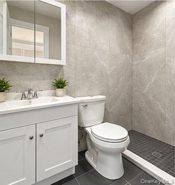 71 E Shore Drive, Babylon, NY 11702 — photo 5