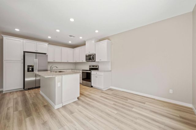 2542 Bog St, Lincoln, CA 95648