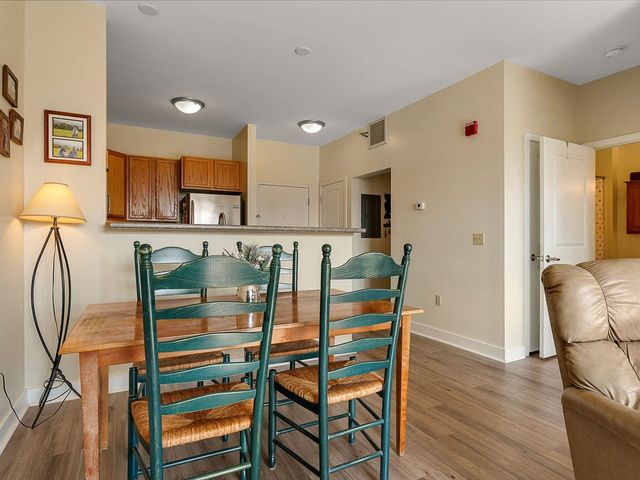 370 Farrell St Apt 313, South Burlington, VT 05403