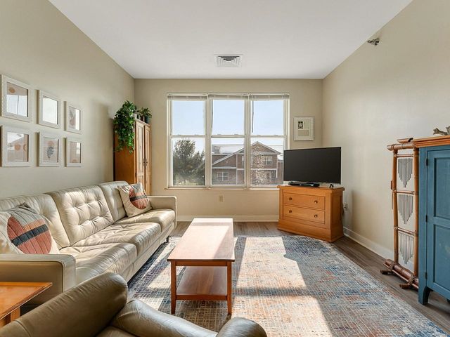 370 Farrell St Apt 313, South Burlington, VT 05403