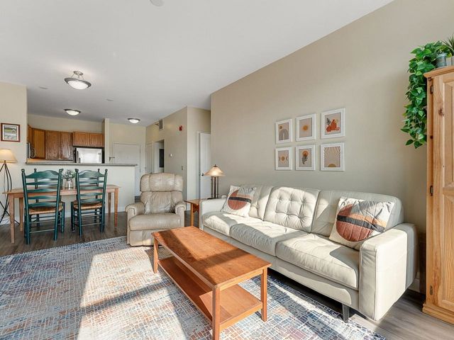 370 Farrell St Apt 313, South Burlington, VT 05403