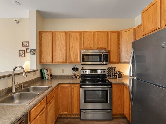 370 Farrell St Apt 313, South Burlington, VT 05403