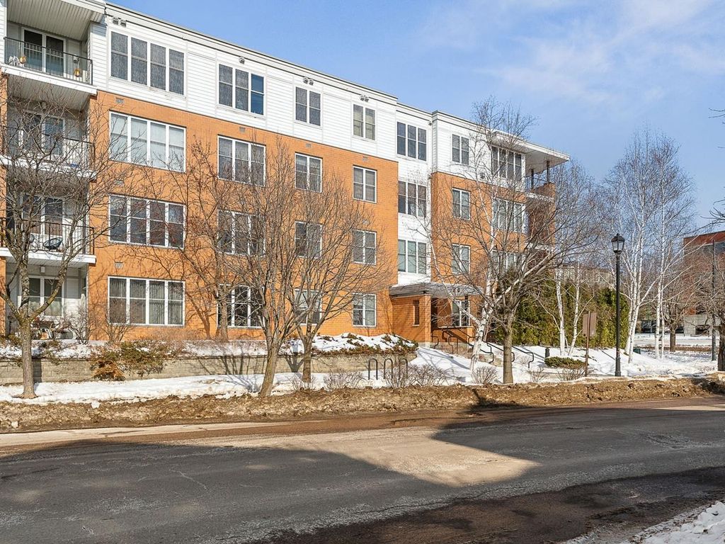 370 Farrell St Apt 313, South Burlington, VT 05403