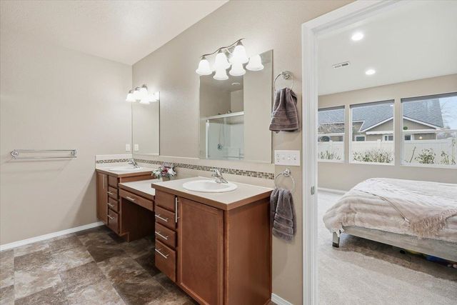 19032 E Grace Ave, Spokane Valley, WA 99027