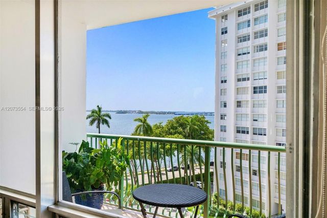 1408 Brickell Bay Drive 706, Miami, FL 33131