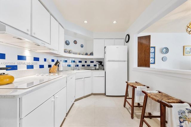 1408 Brickell Bay Drive 706, Miami, FL 33131