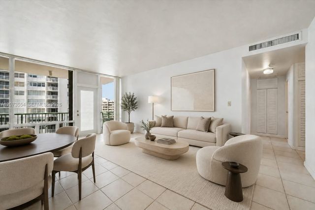 1408 Brickell Bay Drive 706, Miami, FL 33131